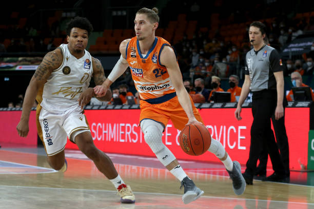 边路突破 边路突破