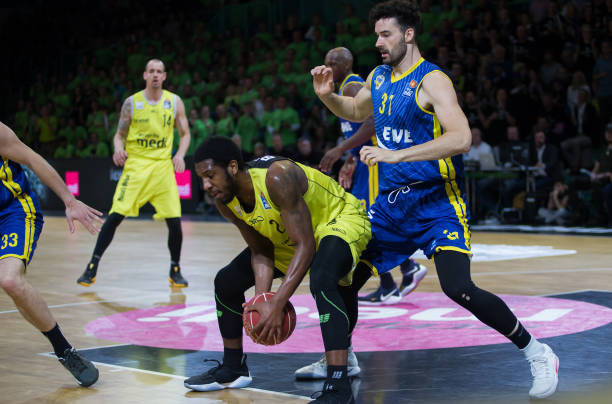 在篮球战术 在篮球战术